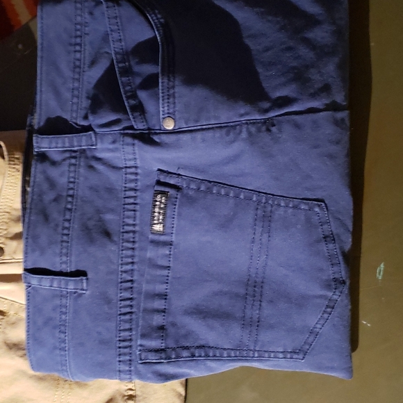 Two G.H.Bass & Co. Men's 40x32 Pants - Picture 2 of 9